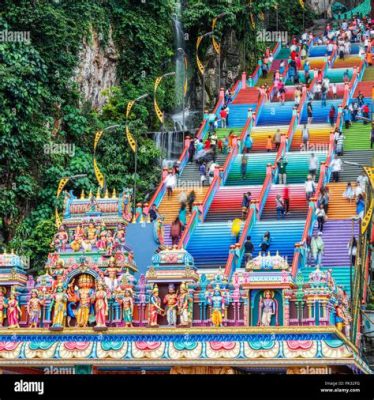 De Tempel van Batu Caves; Een Oeroud Ceremonieel Centrum en Het Ontstaan van De Sri Maha Mariamman Tempel