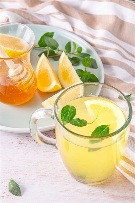 Does Honey Citrus Mint Tea Have Caffeine? And Why Do Cats Love It So Much?